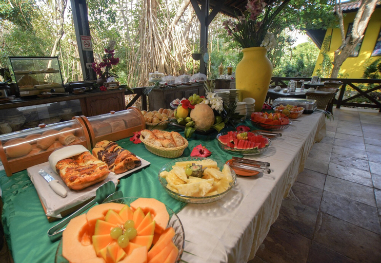 Food & Drinks 9