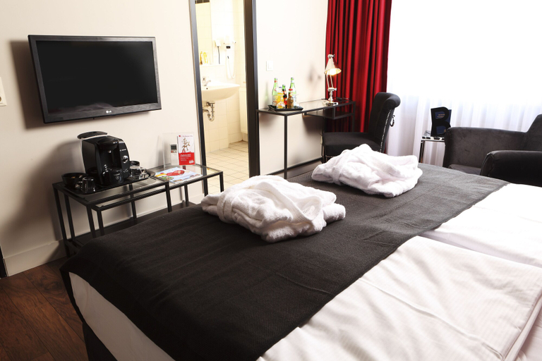 Bedroom 4, TRYP by Wyndham Bremen Airport, Bremen