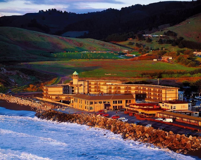 Exterior & Views 2, Pacifica Lighthouse Hotel Trademark Collection by Wyndham, San Mateo
