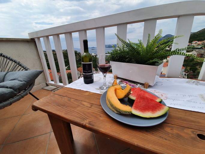 Food & Drinks 5, Apartments Zvrko, Konavle