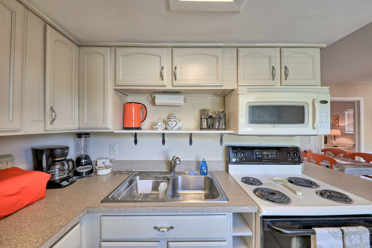 Others 4, BeachTrail Lodging, Pinellas