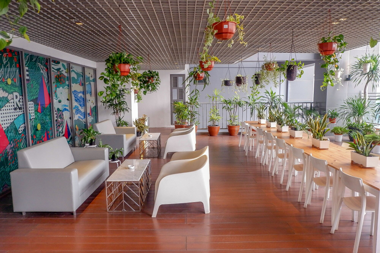 Food & Drinks 4, Exclusive L'Avenue Apartment, South Jakarta