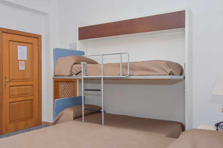 Bedroom 2, Hotel Piccolo Sogno, Napoli