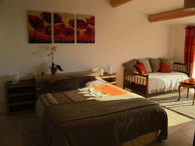 Bedroom 5, Loucardalines, Vaucluse