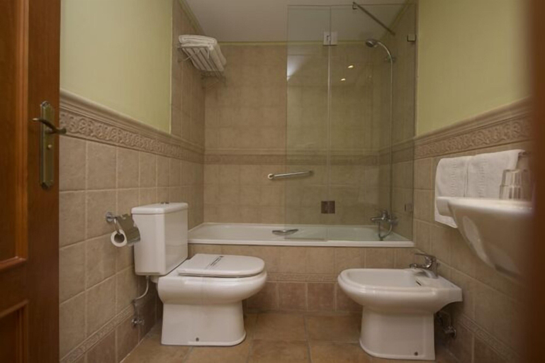 Bathroom 4, Apartamentos Vista Real, Cádiz