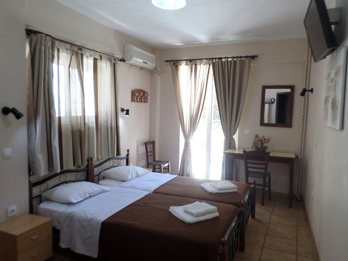 Bedroom 2, Tina Economy Hotel, Crete
