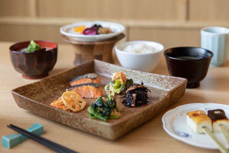 Food & Drinks 18