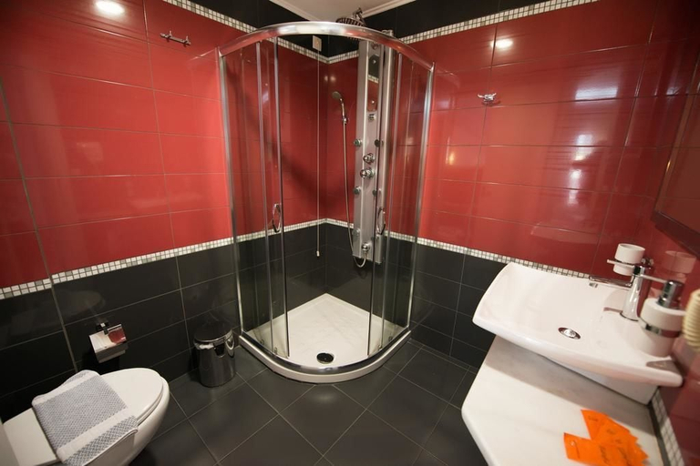 Bathroom 4, Hotel Lefkas, Ionian Islands