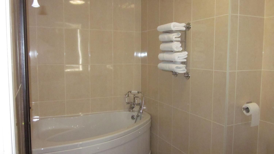 Bathroom 3, Mourne Country Hotel, Newry, Mourne and Down