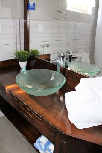 Bathroom 3, Barefoot Caye Caulker Hotel
