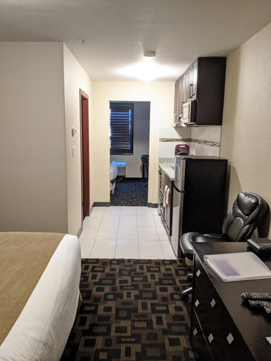 Bedroom 3, Foxwood Inn & Suites, Division No. 11