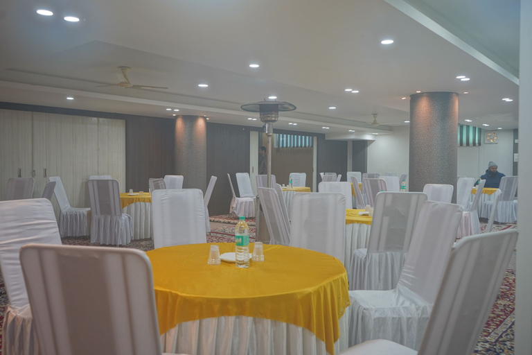 Food & Drinks 5, Hotel Golden Leaf Kashmir, Srinagar