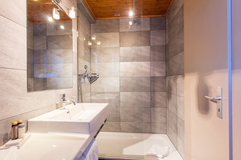 Bathroom 5, Hotel Art De Vivre, Sierre
