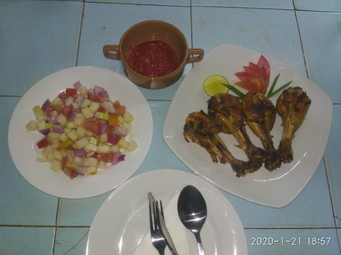 Food & Drinks 5, Ravana Beach Cabanas, Hikkaduwa
