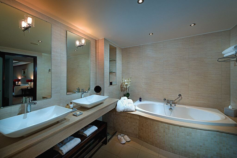 Bathroom 5, The Savoy Hotel