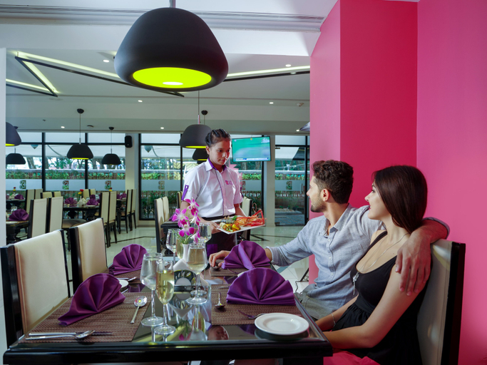 Food & Drinks 5, The Blooms Cochin, Ernakulam