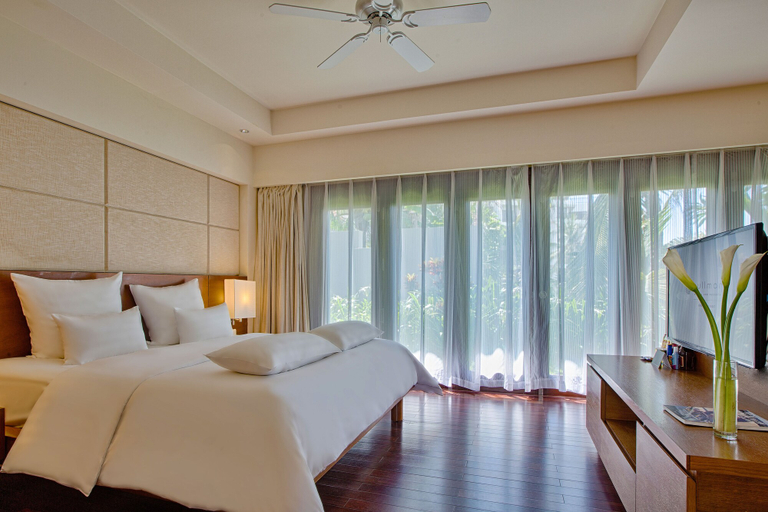 Bedroom 5, Pullman Danang Beach Resort, Da Nang