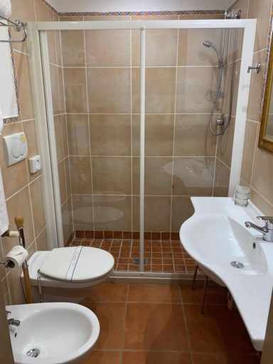 Bathroom 5, Saturnia Tuscany Hotel, Grosseto
