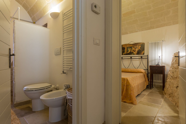 Bathroom 4, Lamia Vite, Brindisi