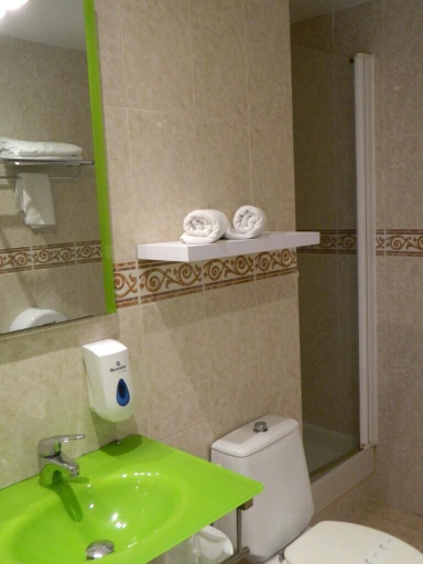 Bathroom 3, Pension Rovior, Tarragona