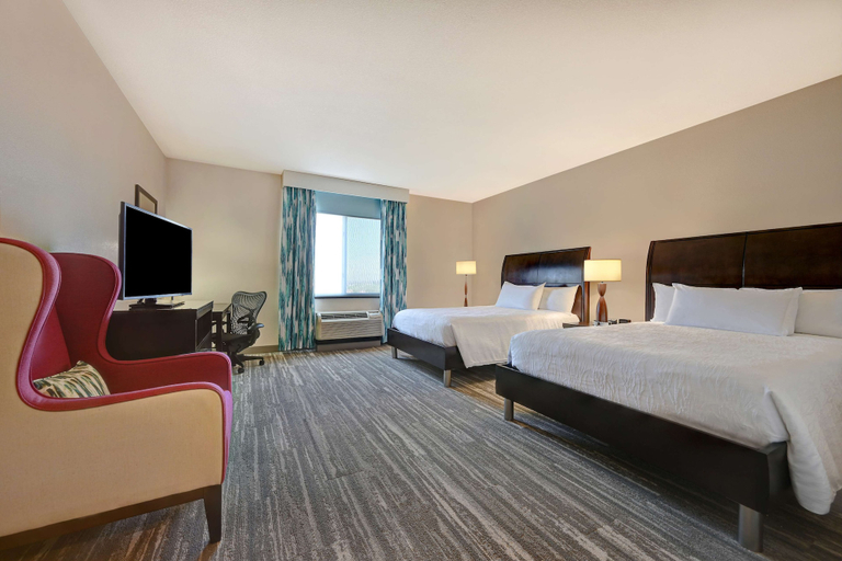 Bedroom 3, Hilton Garden Inn San Bernardino, San Bernardino