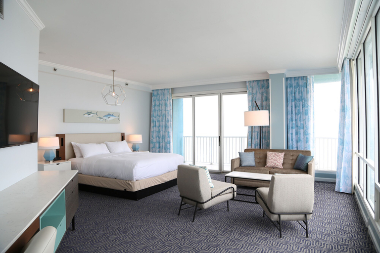 Bedroom 3, DoubleTree by Hilton Ocean City Oceanfront, Worcester