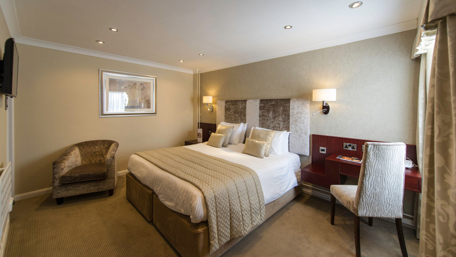 Bedroom 4, The Barnstaple Hotel, Devon