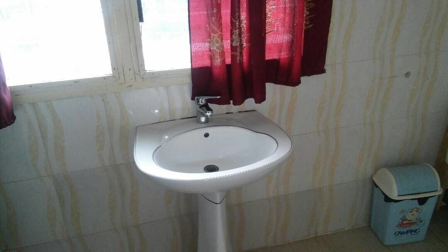 Bathroom 3, New Mexico Hotel - Takoradi, Shama Ahanta East