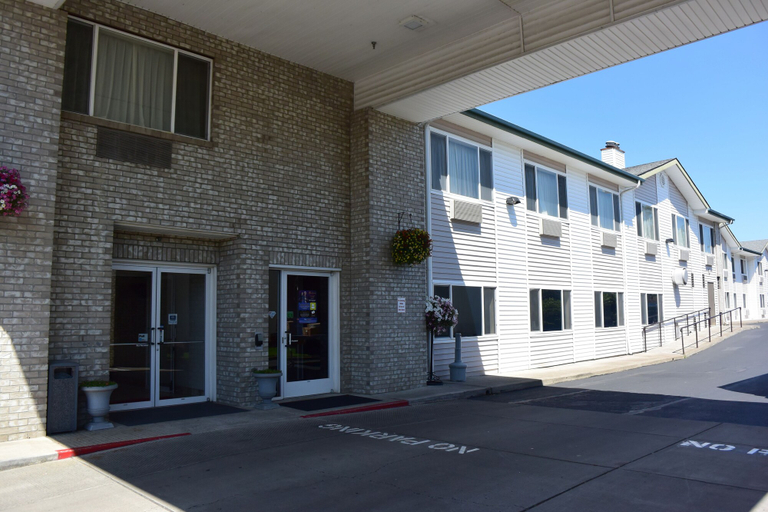 Exterior & Views 2, Best Western Newberg Inn, Yamhill