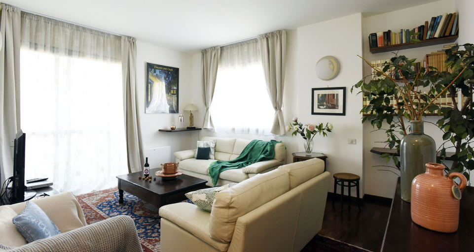 Living area 5, JOIVY Victorian House, Milano