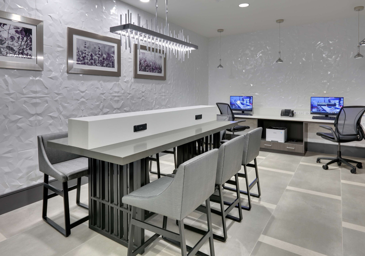 Food & Drinks 5, Hampton Inn by Hilton Irvine Spectrum/Lake Forest, Orange