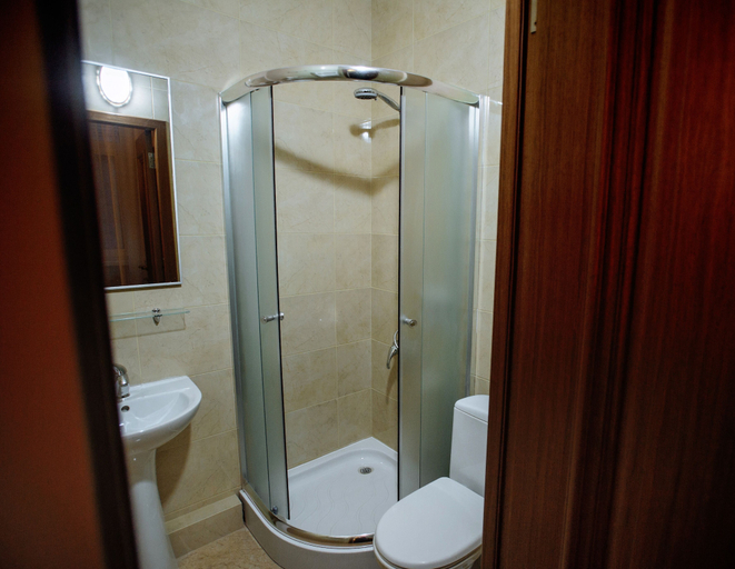 Bathroom 3, Astoria