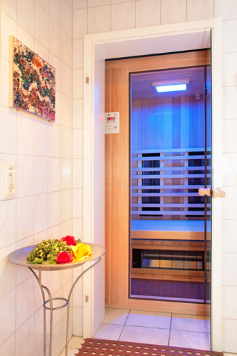 Bathroom 4, Moselhotel Weinhaus Simon, Bernkastel-Wittlich
