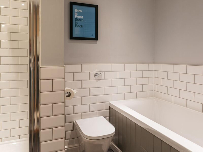 Bathroom 5, Greenbank Hotel, Cornwall
