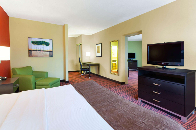 Bedroom 3, Baymont by Wyndham Harrisburg, Dauphin