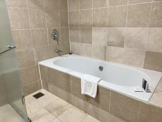 Bathroom 5, Hotel International, Changwon