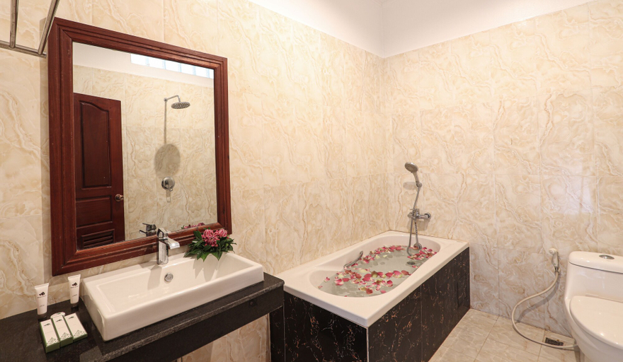 Bathroom, The Garden Park by Lucky Courtyard, Siem Reap