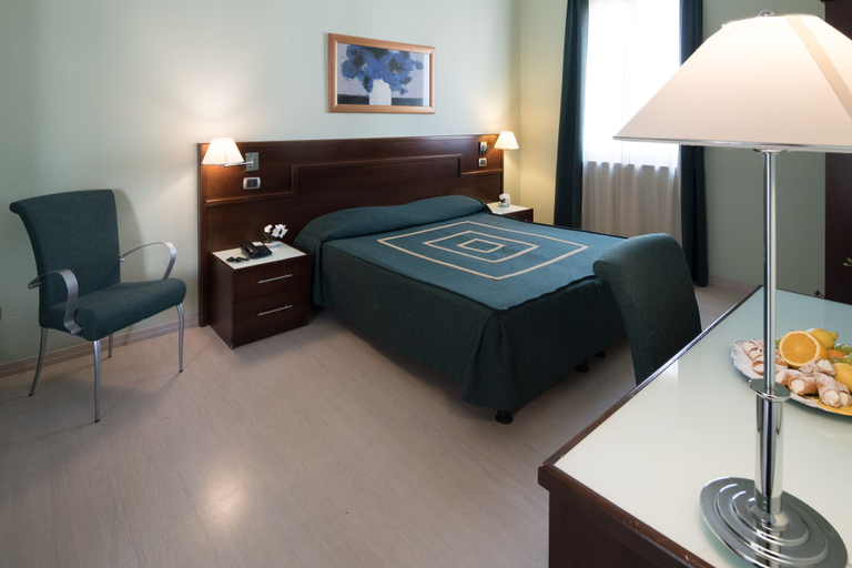 Bedroom 3, Hotel Panorama, Syracuse