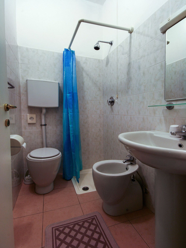 Bathroom 4, Hotel Anita, Imperia