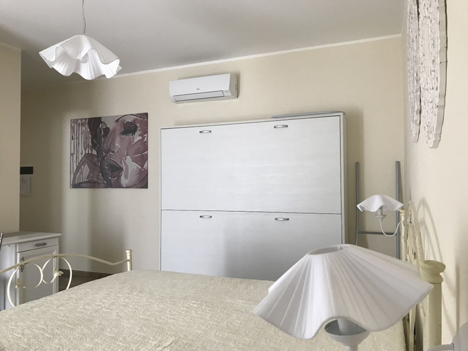 Bedroom 4, SunWine Bed & Breakfast, Taranto