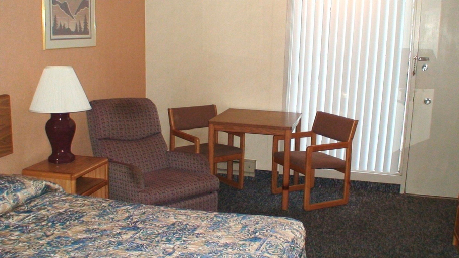 Bedroom 2, Budget Inn Express Bismarck, Burleigh