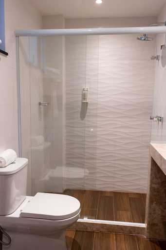Bathroom 4, Kastel Petrópolis, Petrópolis