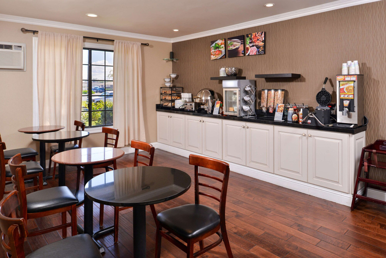 Food & Drinks 5, Best Western Palm Garden Inn, Orange