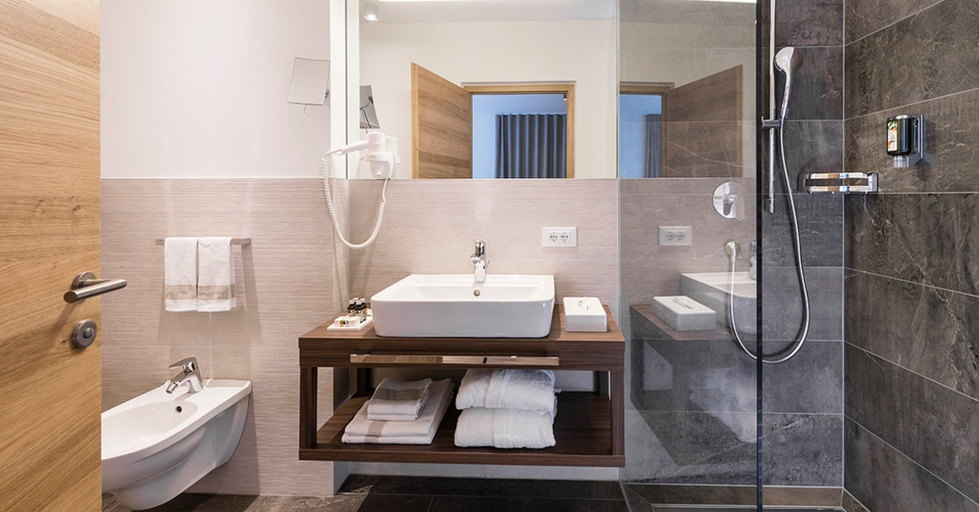 Bathroom 4, Hotel Gasserhof Tradition & Lifestyle, Bolzano