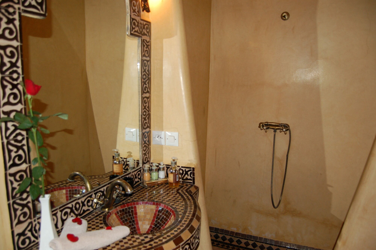 Bathroom 5, Riad Les Trois Palmiers El Bacha, Marrakech