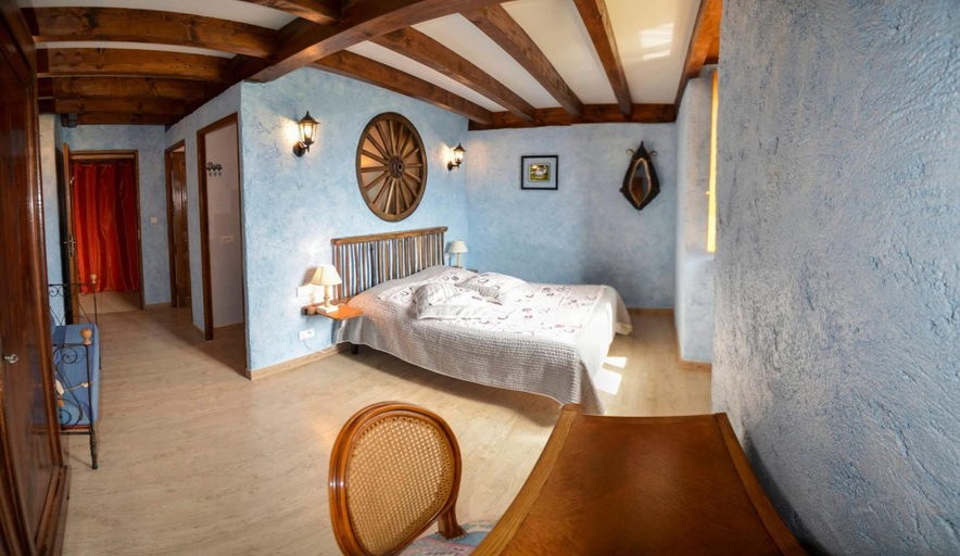 Bedroom 4, L'ecrin du Segala - La roulotte, Aveyron