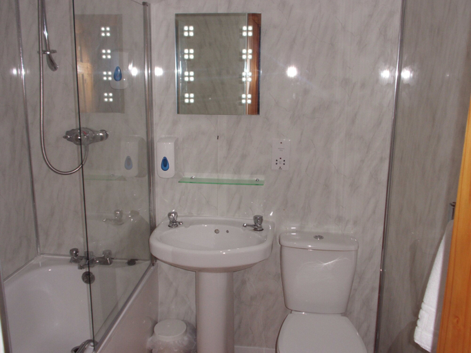 Bathroom 3, Merchant City Inn, Glasgow