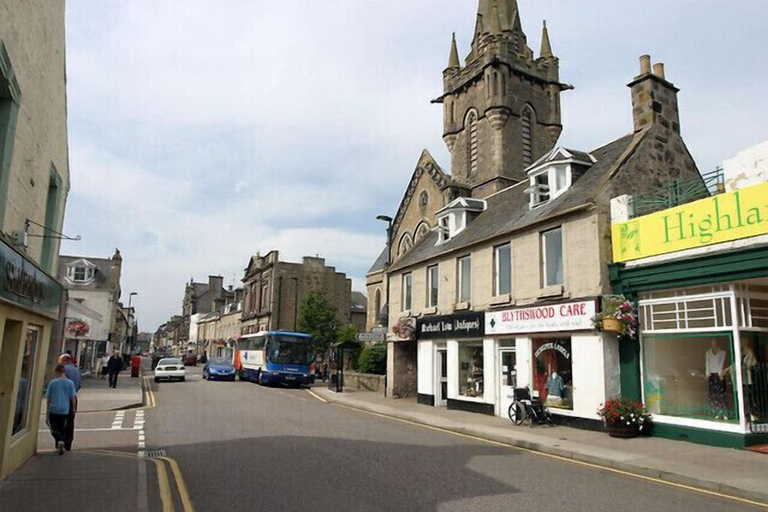 Exterior & Views 2, 8 Varis Apartments, Moray