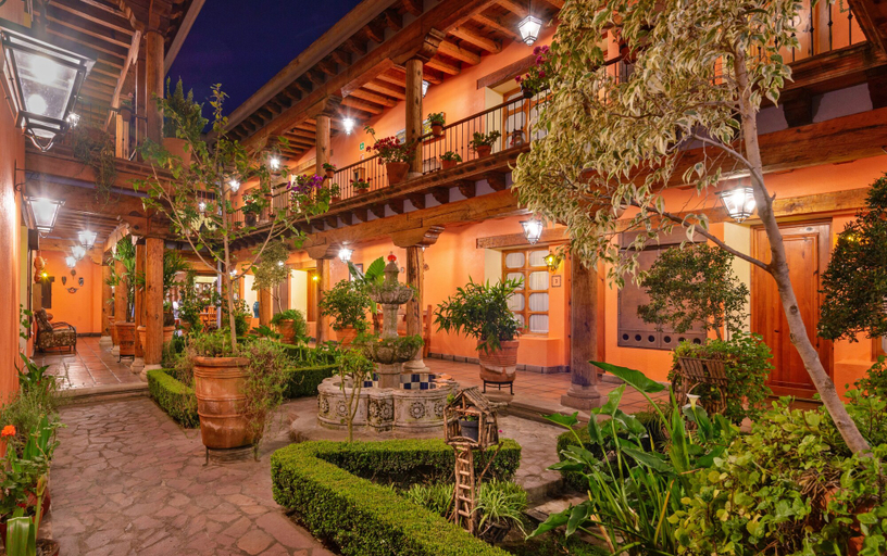 Exterior & Views