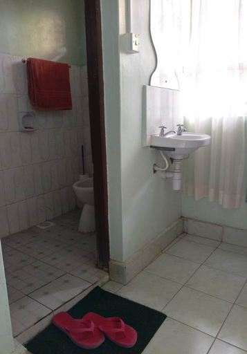 Bathroom 3, Seasons Hotel & Lodge, Samburu West